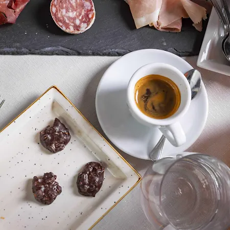 アパートホテル Palazzo Ratti Boutique ケラスコ