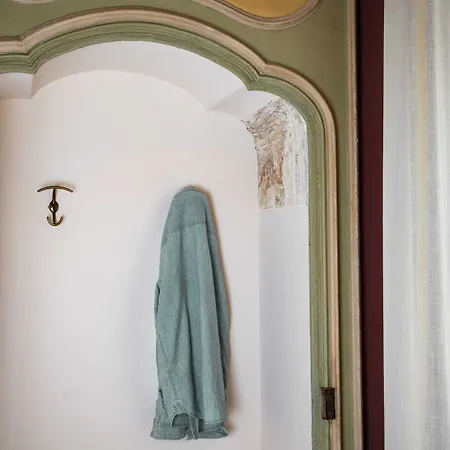 Palazzo Ratti Boutique מלון דירות 4*